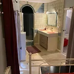 公寓 Tres Bel Cosy Et Chaleureux A 尼姆